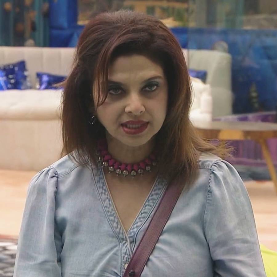 Marathi Actress Varsha Usgaonkar Among Victims In ₹47 Lakh Investment Fraud dgtl