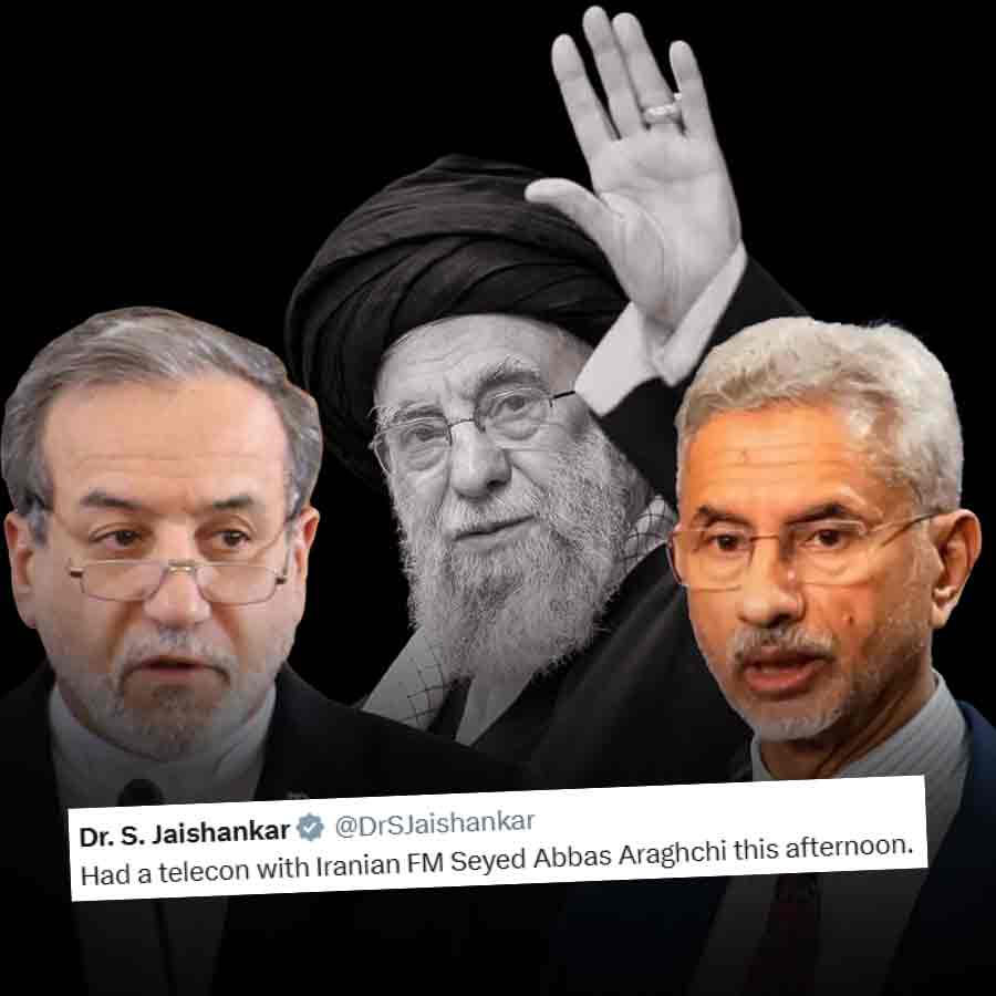 (বাঁ দিক থেকে) ইরানের বিদেশমন্ত্রী আব্বাস আরাঘচি, ইরানের প্রয়াত সর্বোচ্চ ধর্মীয় নেতা আয়াতোল্লা আলি খামেনেই এবং ভারতের বিদেশমন্ত্রী এস জয়শঙ্কর।