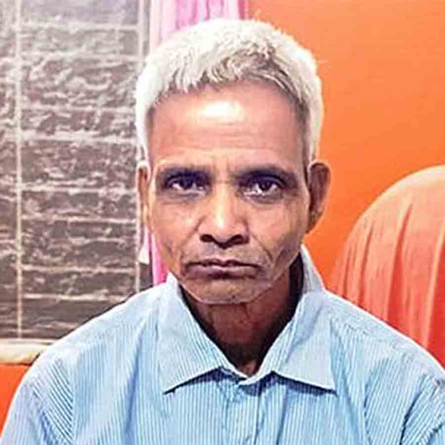 দিলীপ শীল।