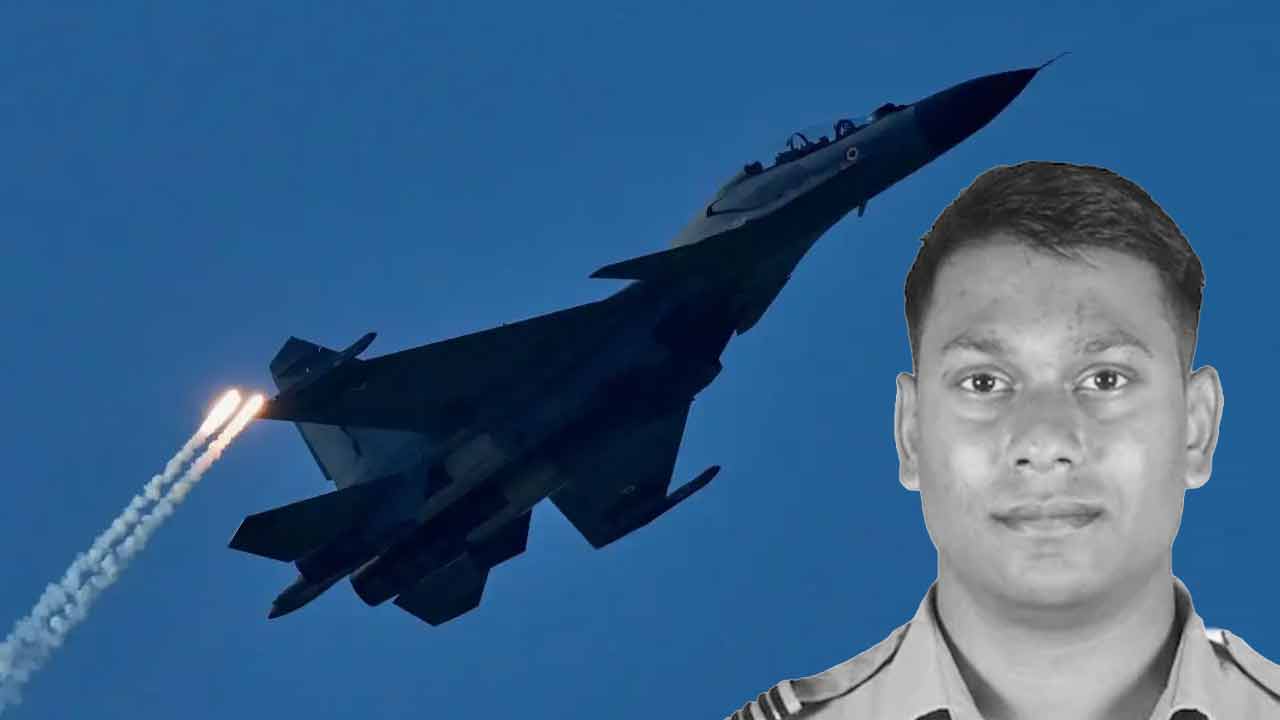 অসমে সুখোই বিমান ভেঙে পড়ে মৃত্যু হয়েছে ফ্লাইট লেফ্‌টেন্যান্ট পূর্বেশ দুরাগকরের।