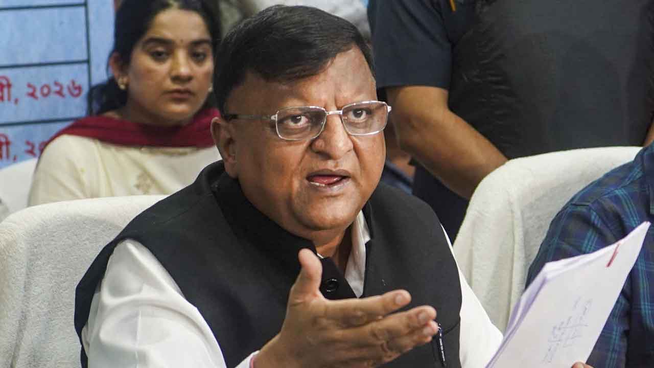 Investigating the process of Rajya Sabha polls See Election Commissioner Manoj Agrawal in the Assembly