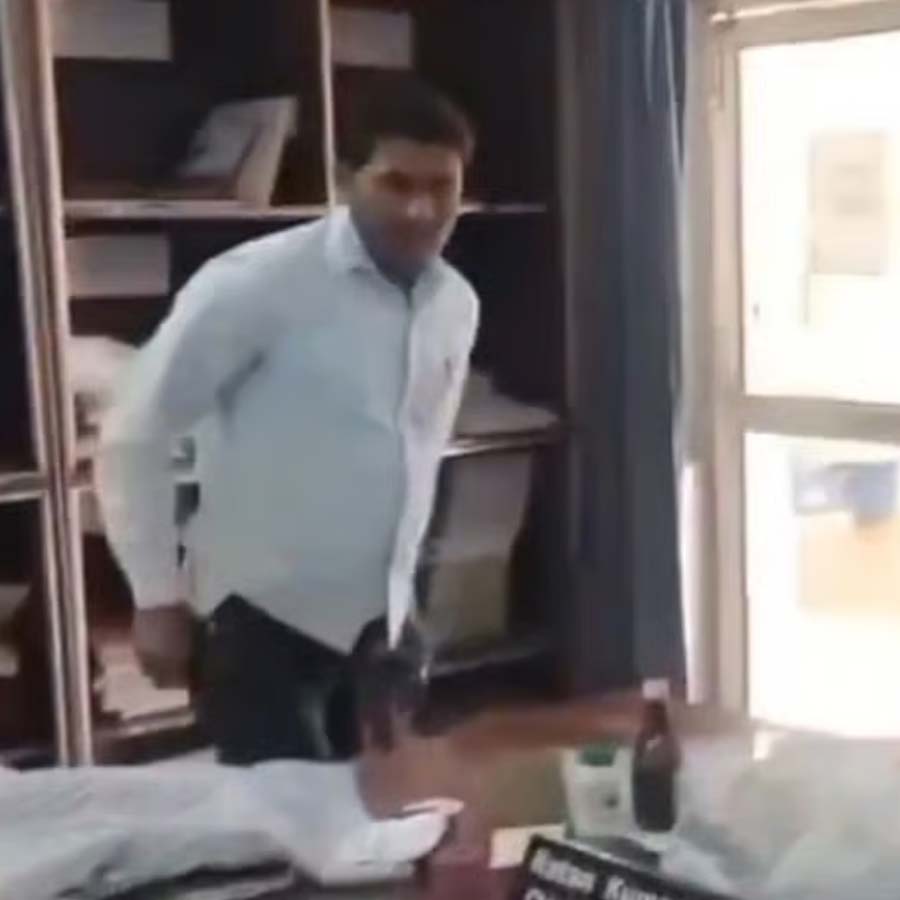 Loco pilot in UP showed her unhealed wound putting off his clothes to senior after his leave extension rejected dgtl