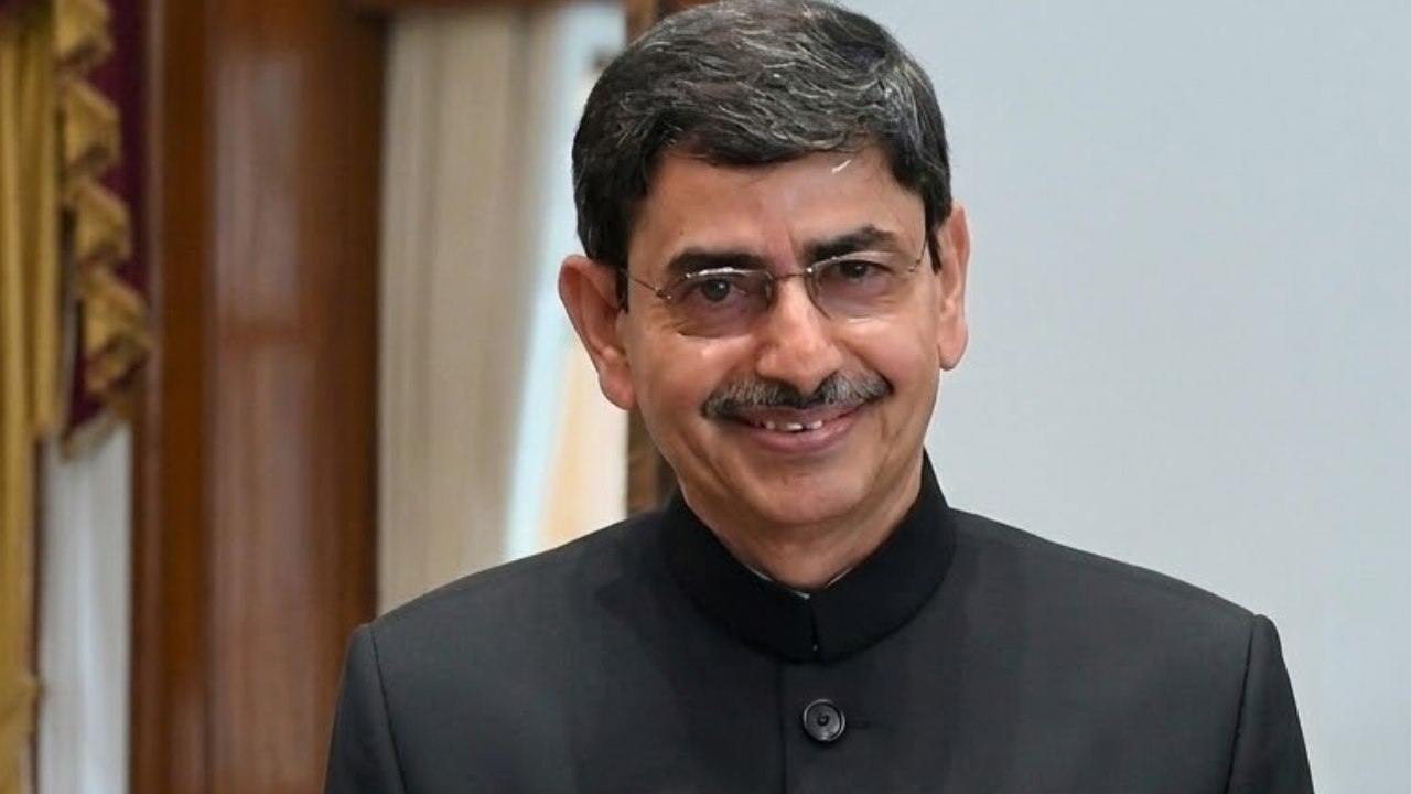 ফিটনেসে তরুণদেরও পাল্লা দেন নতুন রাজ্যপাল আর এন রবি?