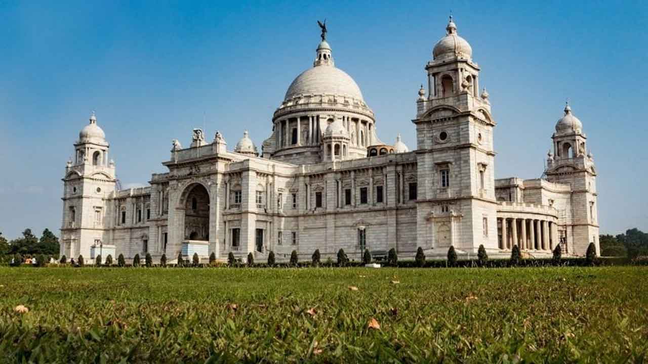 ভিক্টোরিয়া মেমোরিয়ালে বোমাতঙ্ক।