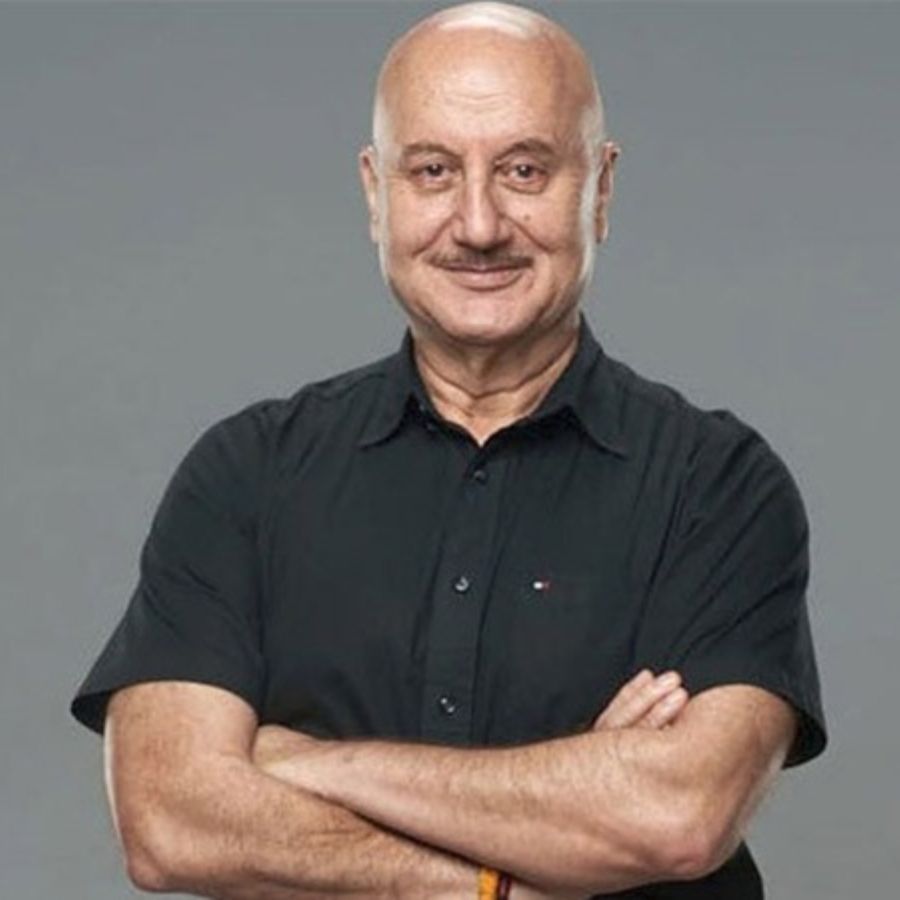 কী ভাবে ঘুরে দাঁড়ান অনুপম খের?