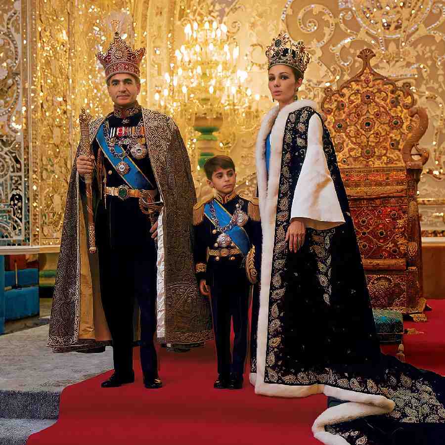 Who is Farah Pahlavi