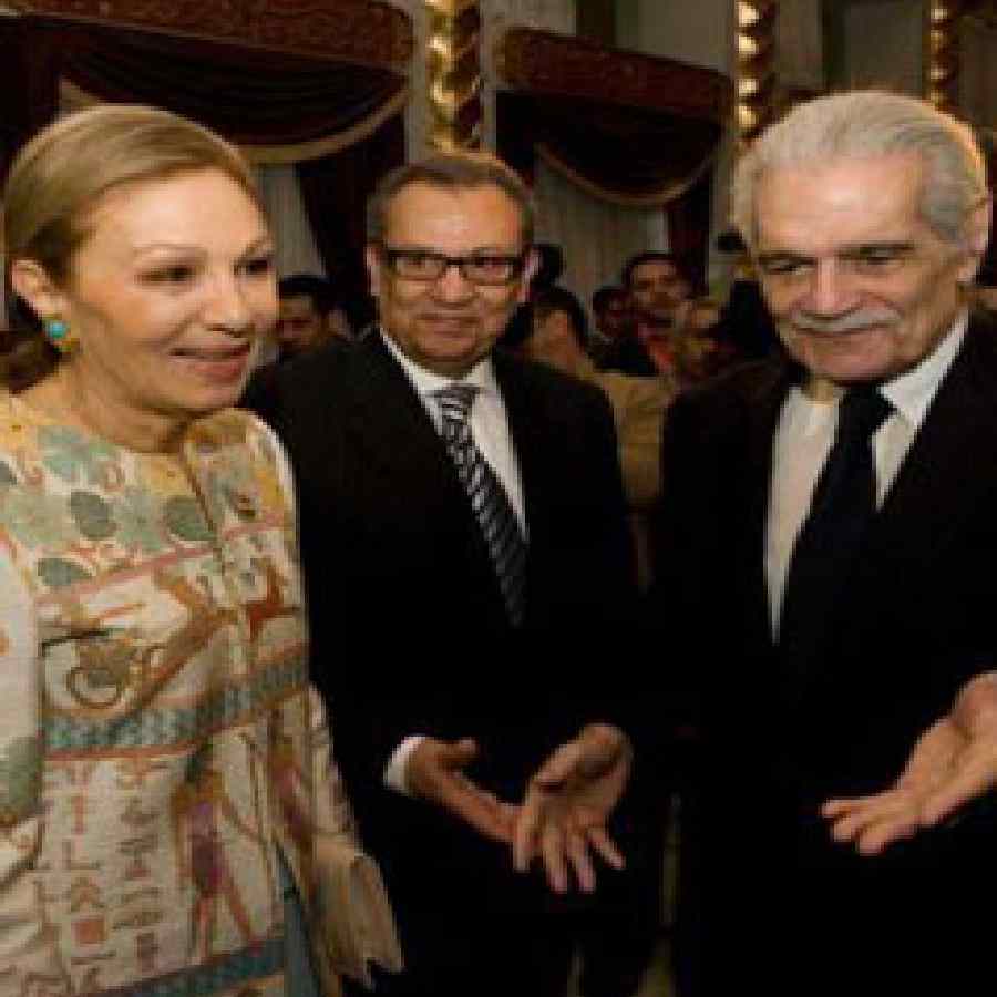 Who is Farah Pahlavi