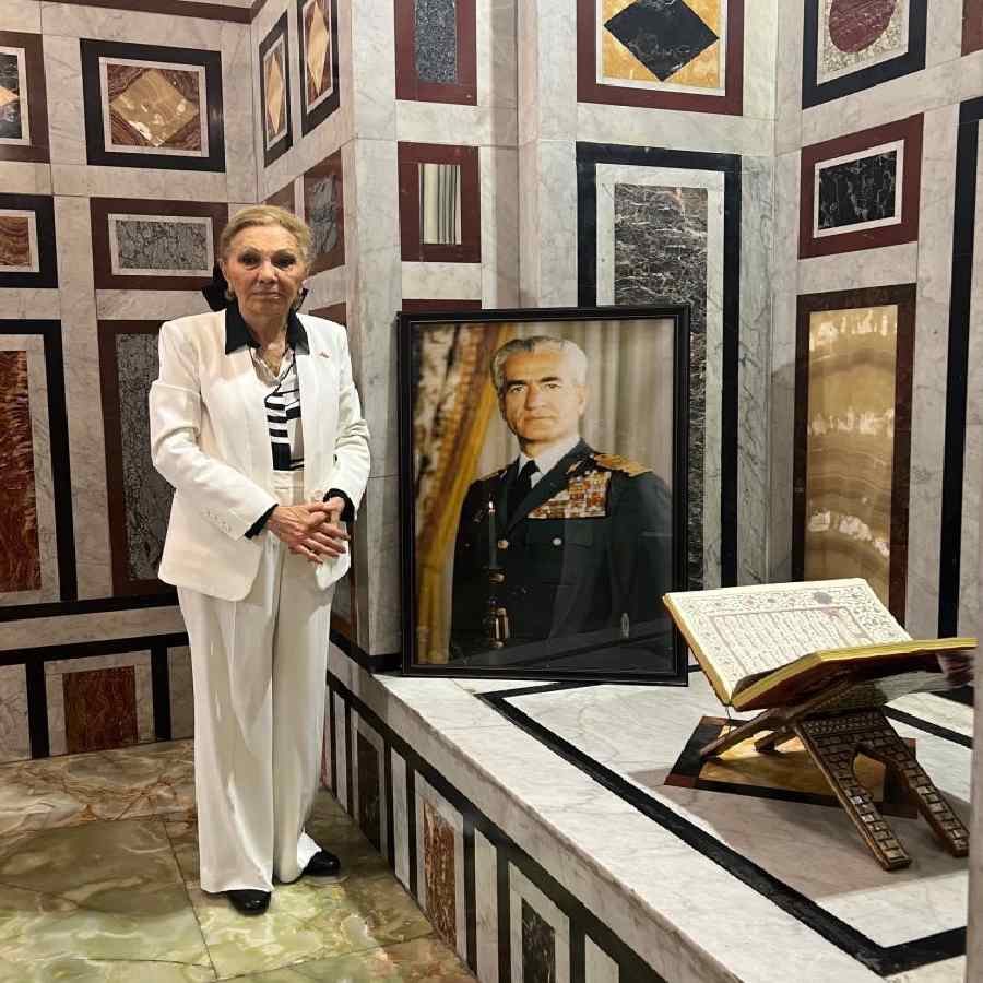 Who is Farah Pahlavi