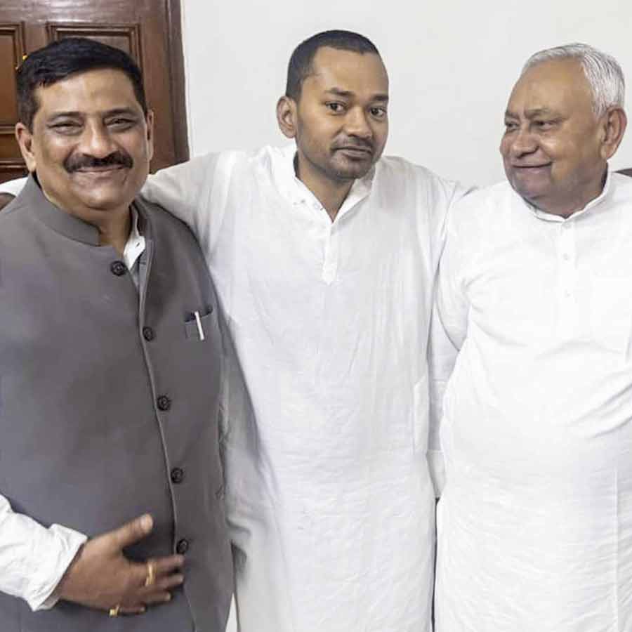 Son of Nitish Kumar, Nishant join JDU