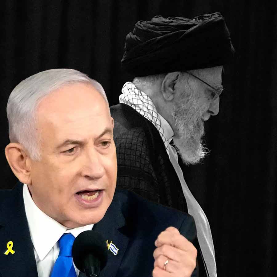 (বাঁ দিকে) ইজ়রায়েলের প্রধানমন্ত্রী বেঞ্জামিন নেতানিয়াহু এবং ইরানের প্রয়াত সর্বোচ্চ ধর্মীয় নেতা আয়াতোল্লা আলি খামেনেই (ডান দিকে)।