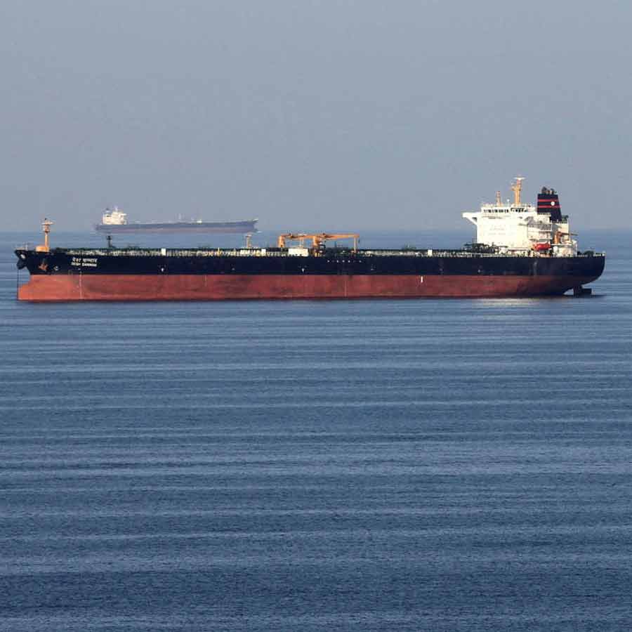 তেলের মজুত নিশ্চিত করতে চাইছে ভারত।