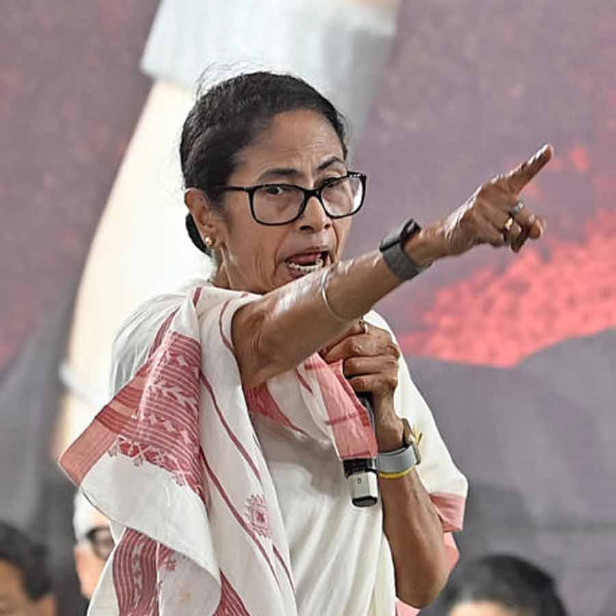 Live updates of sit-in protest by Mamata Banerjee against the ongoing SIR process in West Bengal dgtl