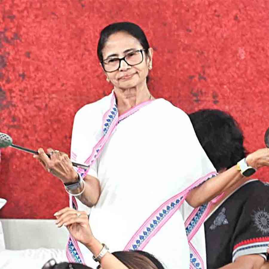 Protest against LPG price hike on women’s day