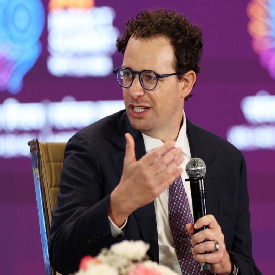 Report says AI company Anthropic working on an early warning system to track artificial intelligence’s impact on white collar jobs