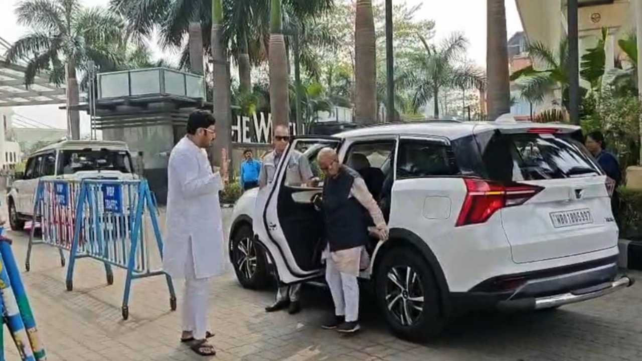 কমিশনের বৈঠকে কংগ্রেসের প্রতিনিধিদল।