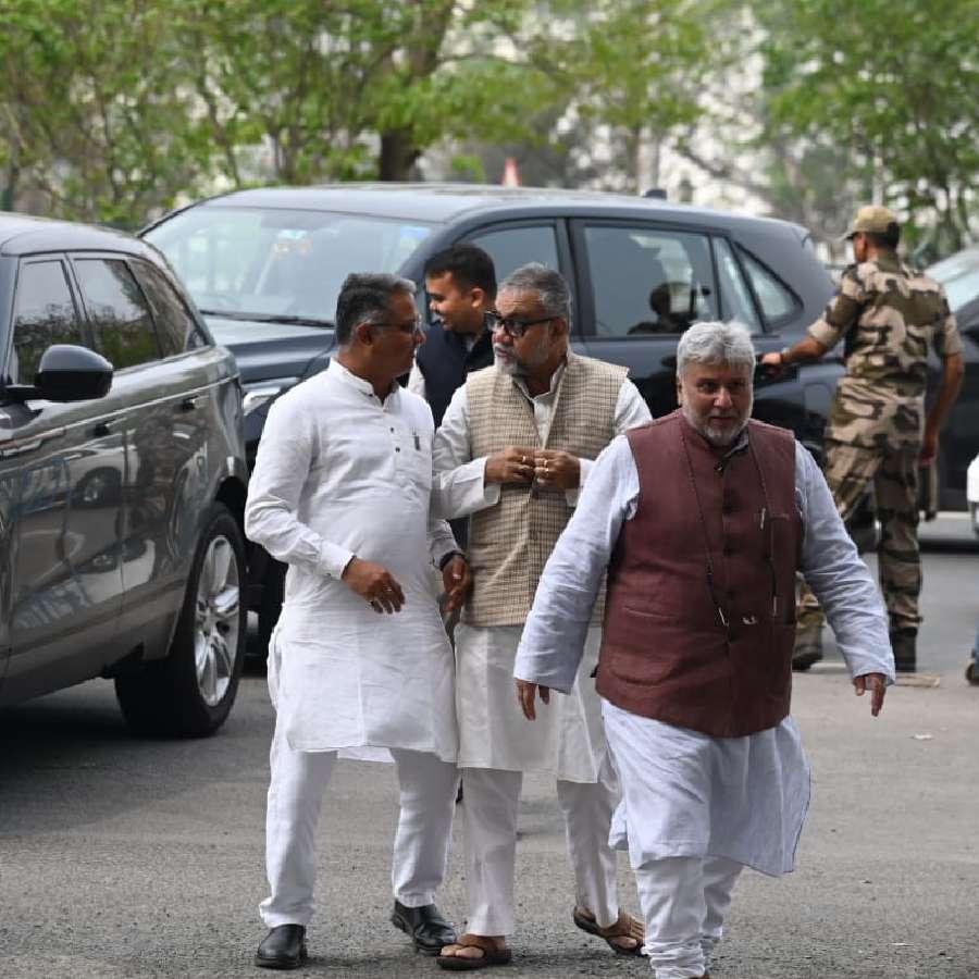 Live updates of Election Commission’s meeting with political parties and administration in West Bengal dgtl