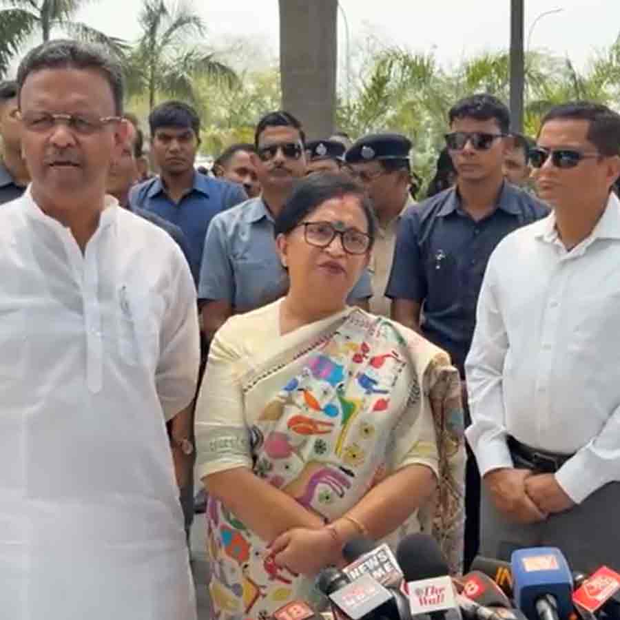 Live updates of Election Commission’s meeting with political parties and administration in West Bengal dgtl