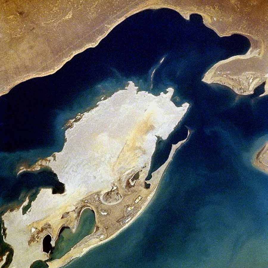 Vozrozhdeniya island becomes toxic desert as Soviet Union trying to develop biological weapon there during cold war 