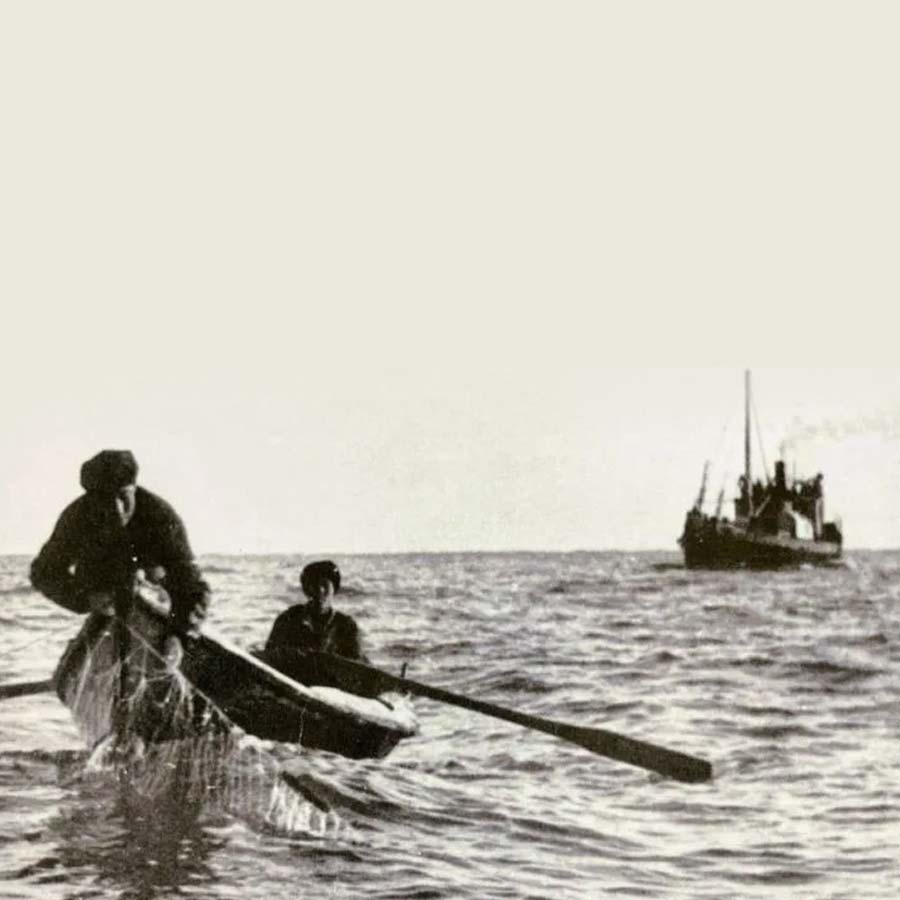 Vozrozhdeniya island becomes toxic desert as Soviet Union trying to develop biological weapon there during cold war 