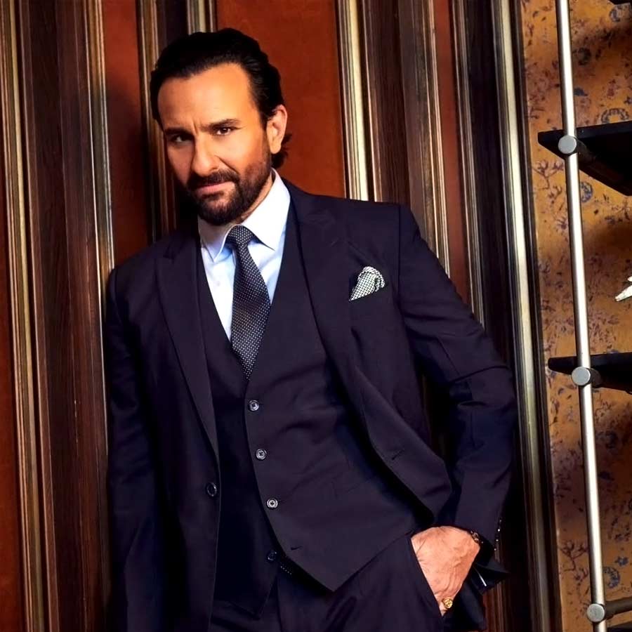 সইফ কী ভাবে এখনও যৌবনের জেল্লা ধরে রেখেছেন?