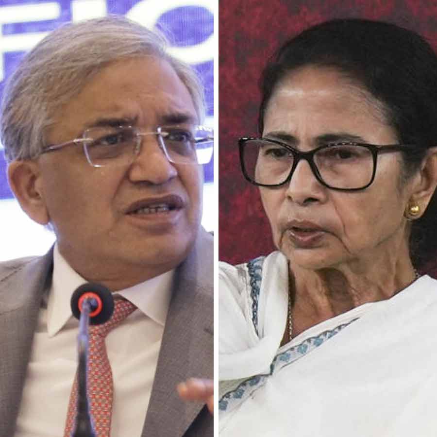 Gyanesh Kumar and Mamata Banerjee