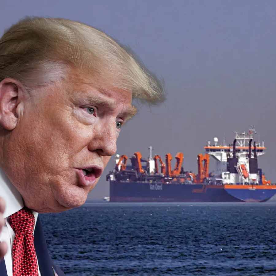 হরমুজ প্রণালী দখল করার হুঁশিয়ারি ট্রাম্পের। গ্রাফিক: আনন্দবাজার ডট কম।