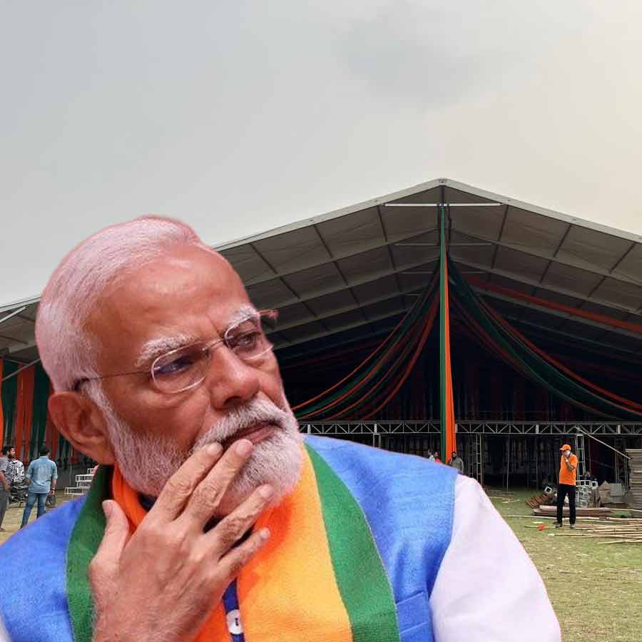 Dais for PM Modi’s rally at Kolkata’s Brigade parade ground has to dismantled as SPG wants to examine underground for security