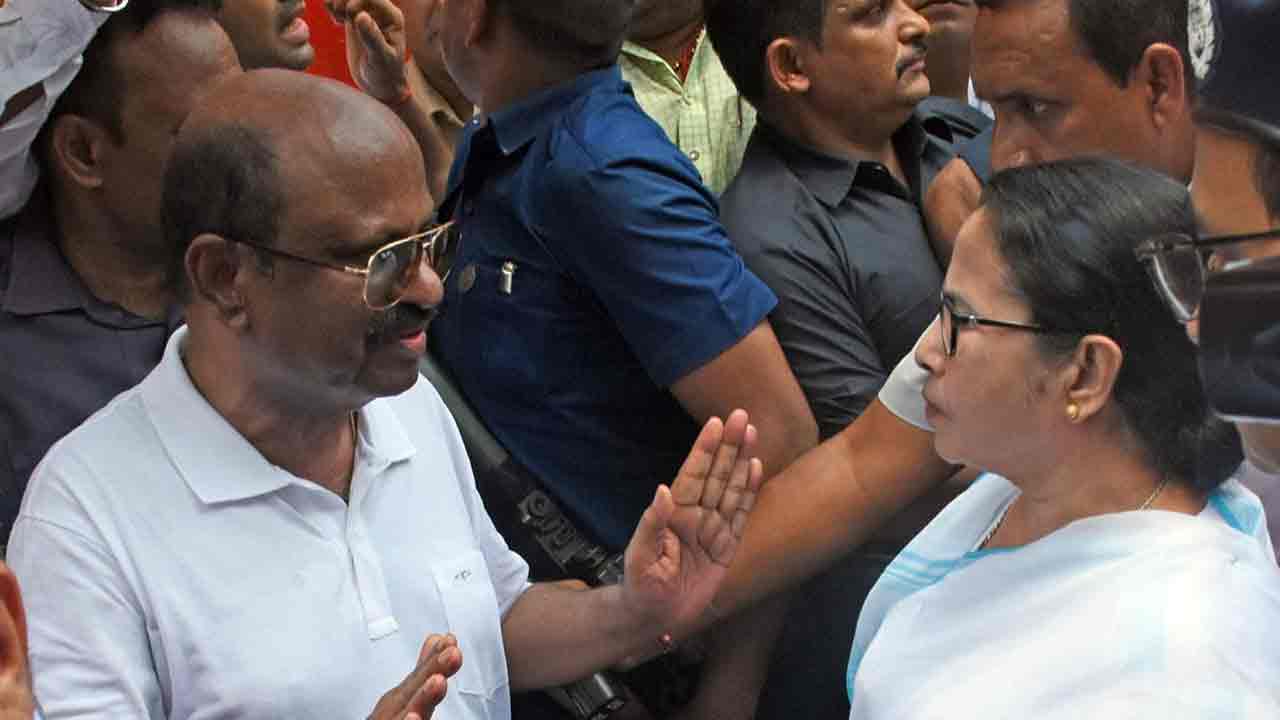 Mamata Banerjee met with CV Anand Bose in Alipore