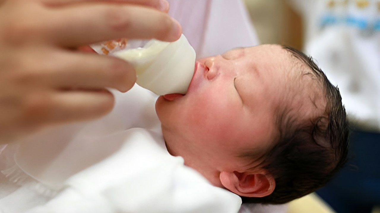 Why it is not advisable to give cow milk to the kids below one year