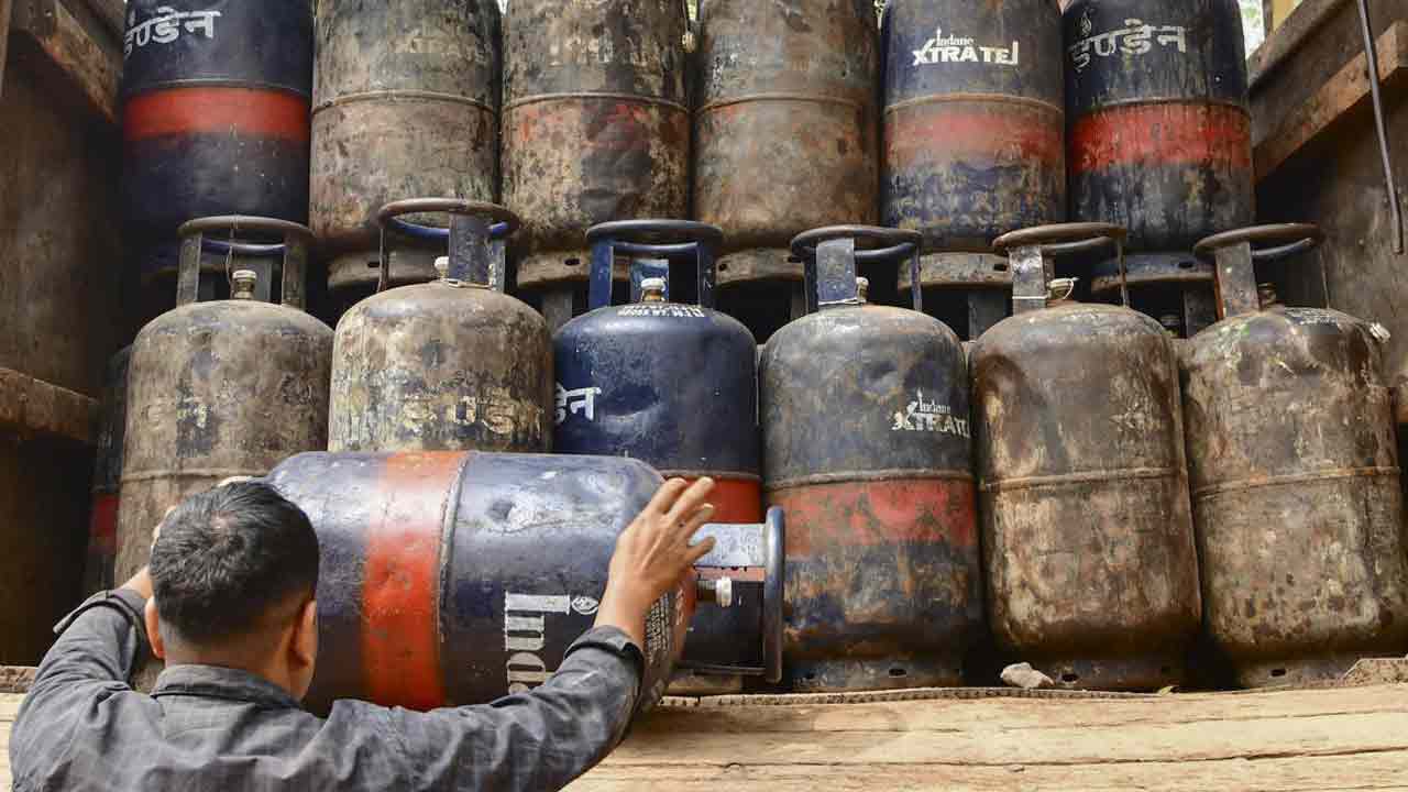 গ্যাসের সিলিন্ডার।