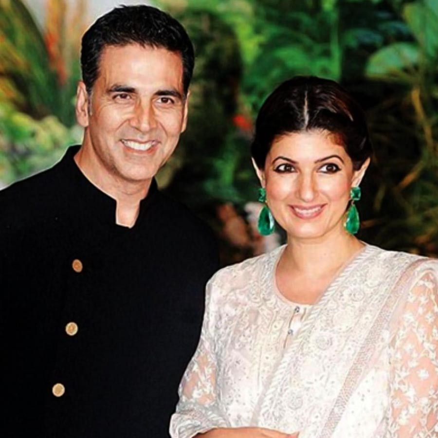 (বাঁ দিকে) অক্ষয় কুমার, (ডান দিকে) টুইঙ্কল খন্না।