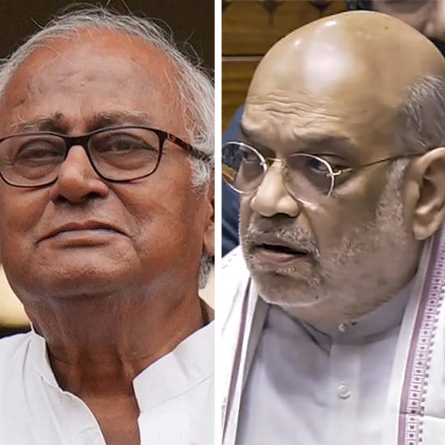 Amit Shah mocks TMC MP Saugata Roy dgtl