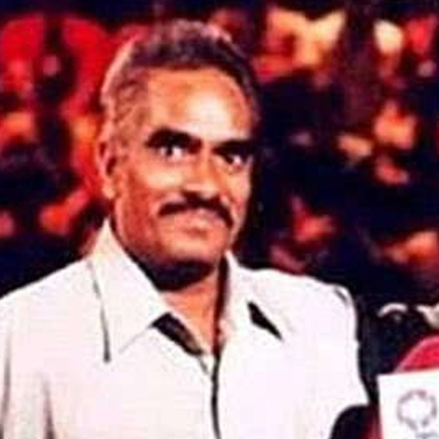 All need to know about IPS officer Ravi Mohan Saini who Won KBC Junior at 14