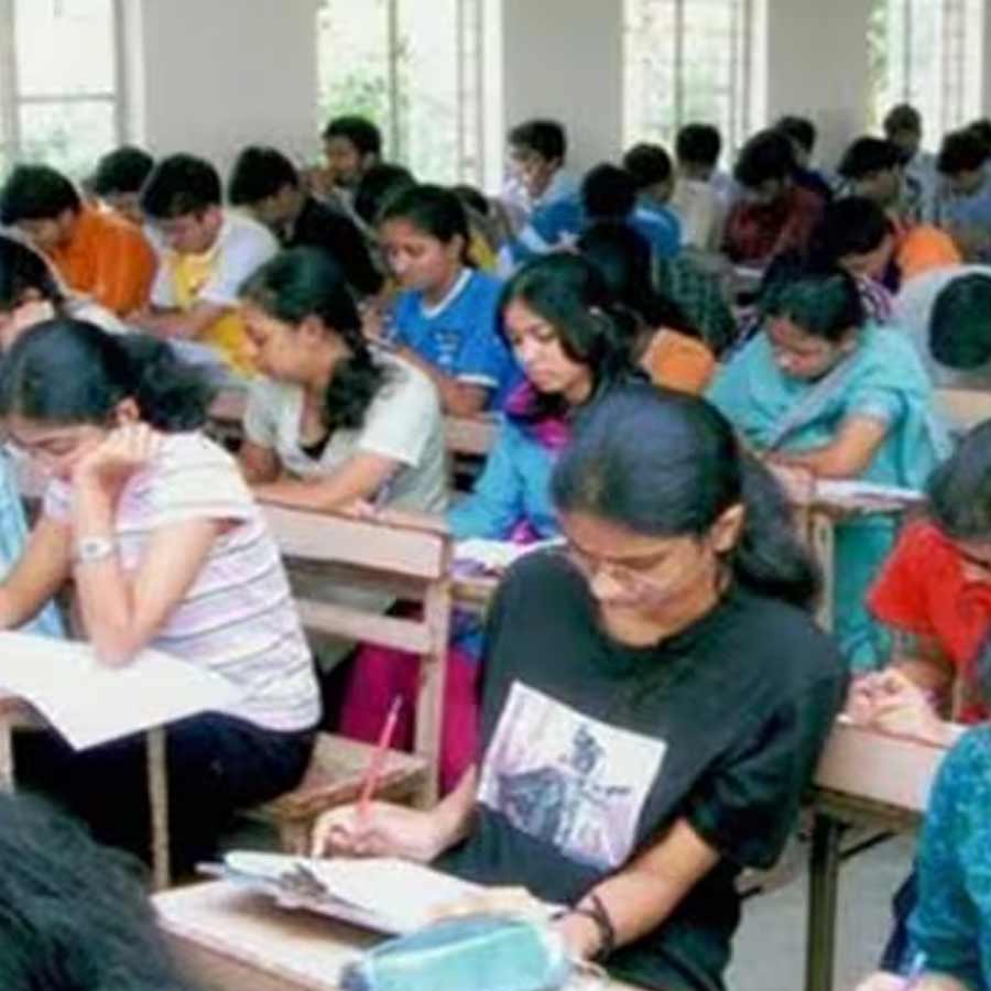 All need to know about IPS officer Ravi Mohan Saini who Won KBC Junior at 14