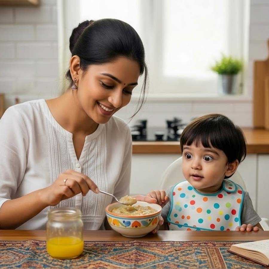 শিশুদের খাবারে কতটা ঘি মেশাবেন?