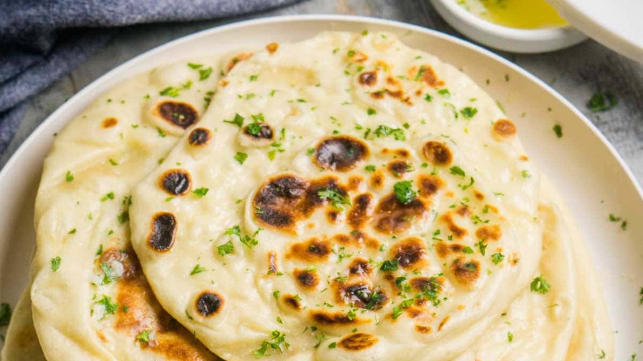 ঘরে নরম ও গরম নান বানান সহজে।