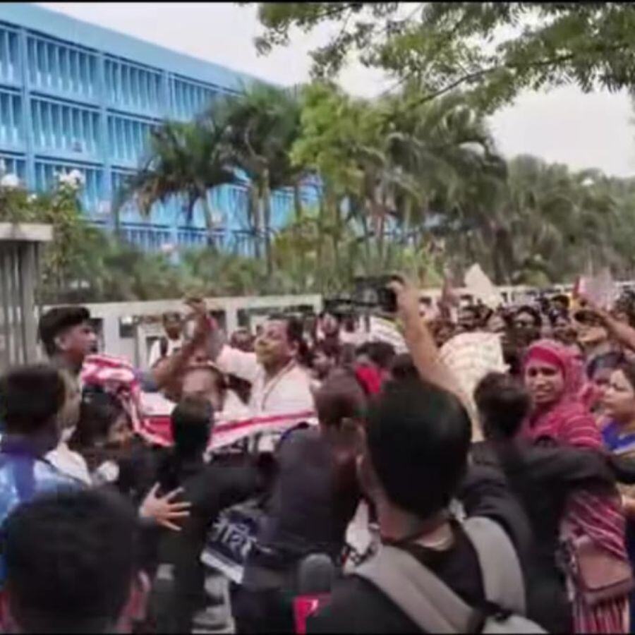 Upper primary job seekers protest in front of Bikash Bhaban demanding employment dgtl