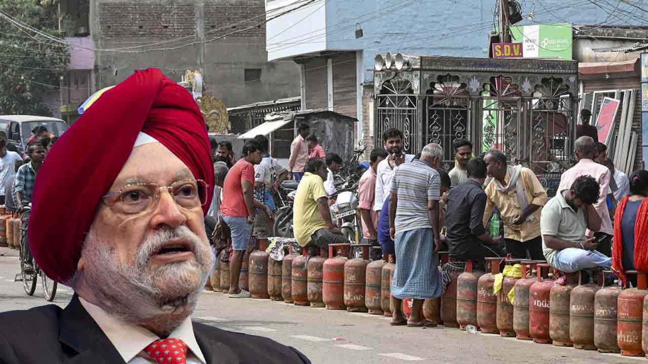 এলপিজি উদ্বেগে সংসদে ব্যাখ্যা দিলেন কেন্দ্রীয় পেট্রোলিয়াম মন্ত্রী হরদীপ সিংহ পুরী।