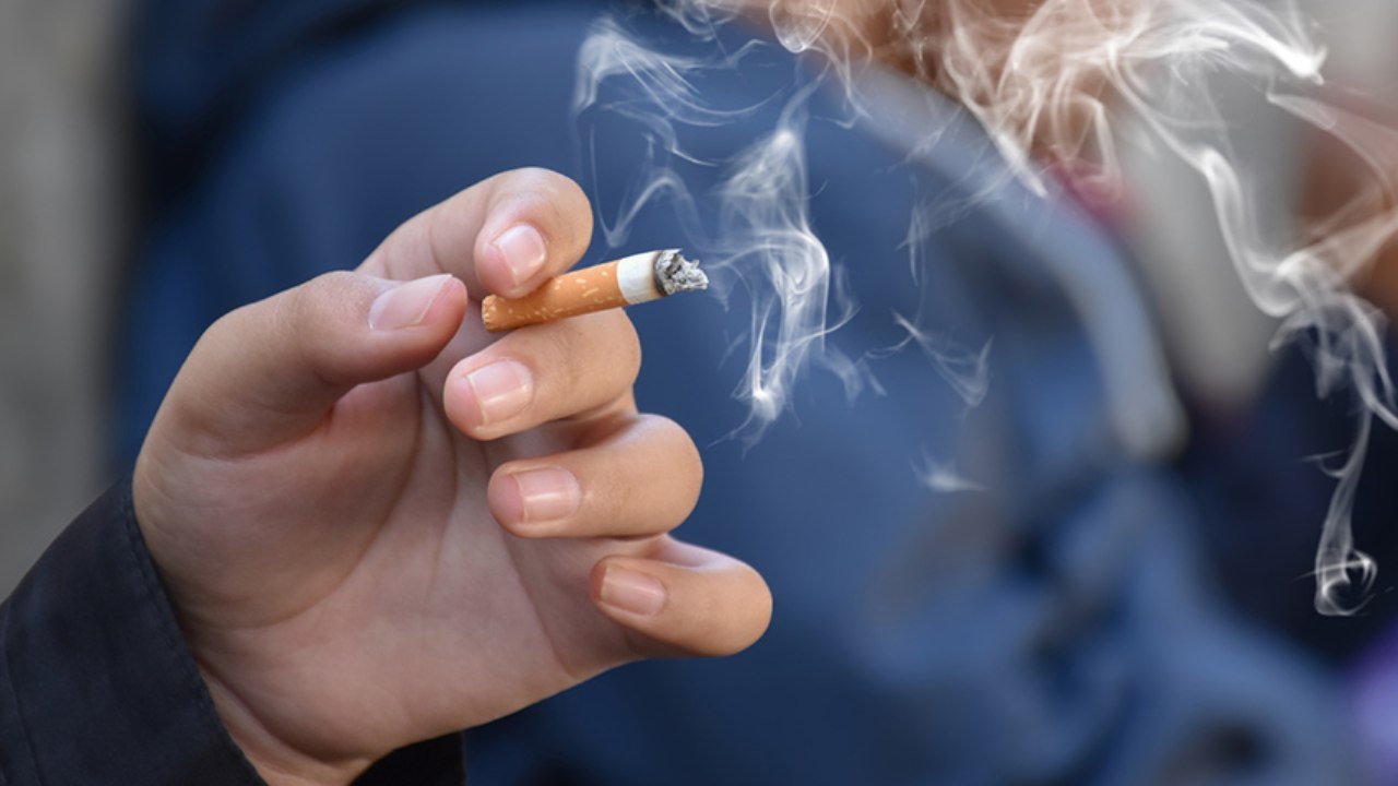 কখন কখন সিগারেট খেতে ইচ্ছা করে আপনার?