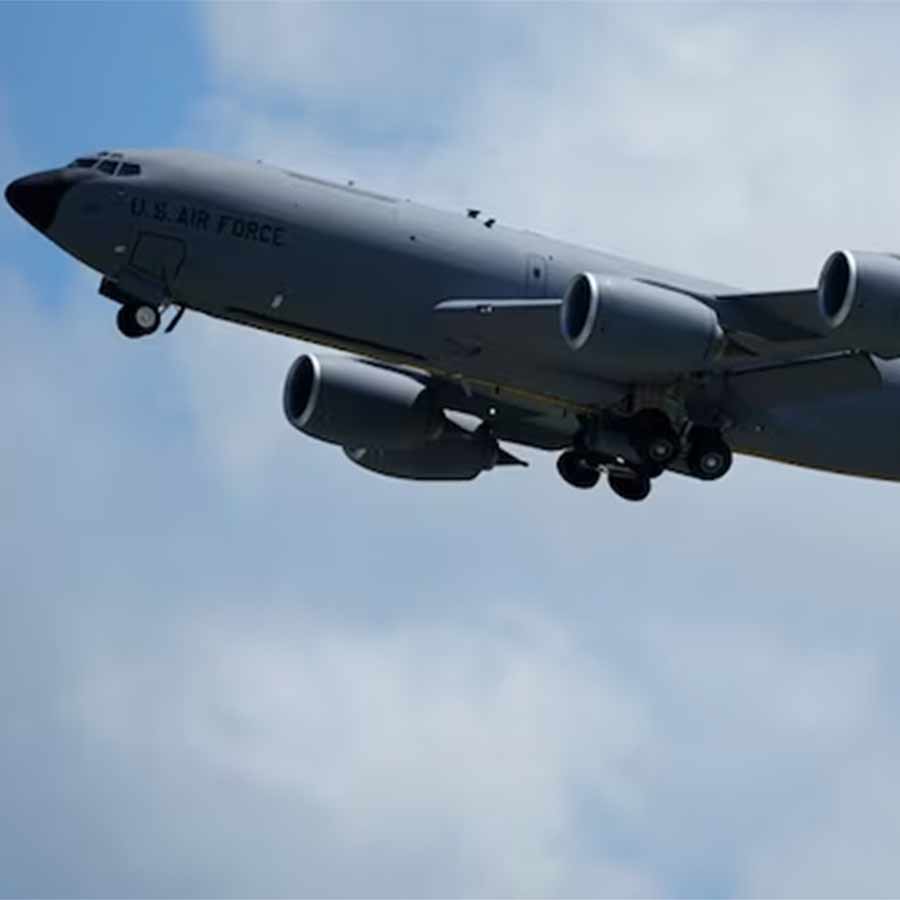 মার্কিন বায়ুসেনার বিমান কেসি-১৩৫ ট্যাঙ্কার।