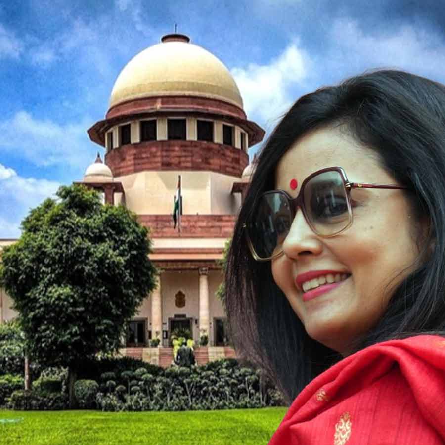 In Cash-for-query case, SC stays Delhi HC order allowing Lokpal to consider granting CBI sanction to file chargesheet against TMC MP Mahua Moitra