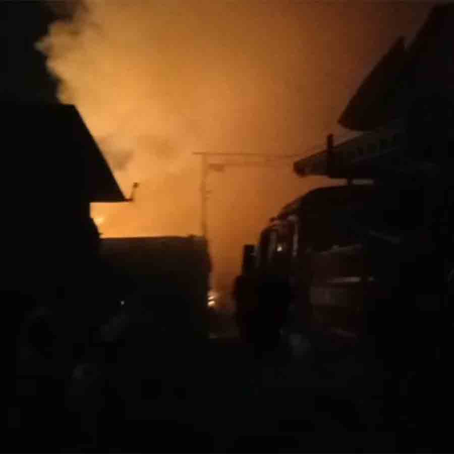 গুদামে আগুন।