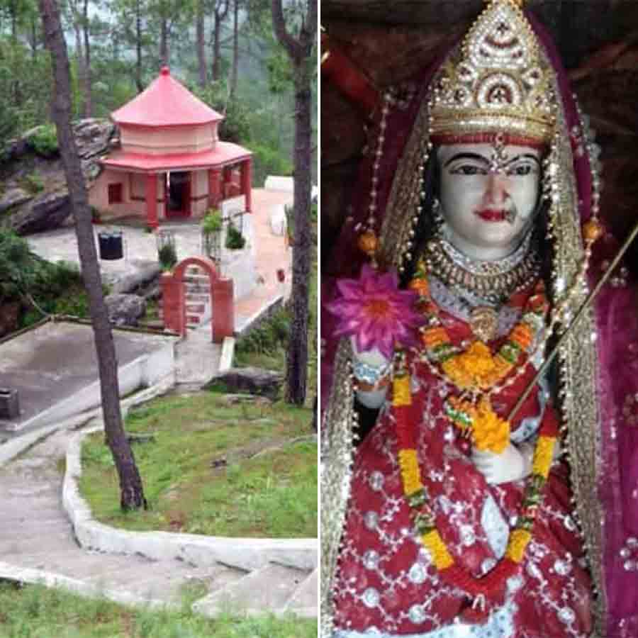 শৈলমন্দির: আলমোড়ায় পাহাড়ের কোলে কাসার দেবীর মন্দির। ডান দিকে, মন্দির গর্ভগৃহে কাসার দেবী বা কাত্যায়নী দুর্গার বিগ্রহ।