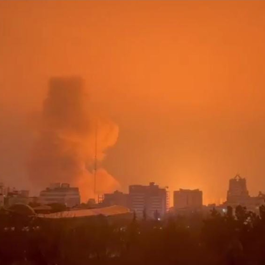 যুদ্ধ পরিস্থিতি ক্রমে জটিল হচ্ছে পশ্চিম এশিয়ায়।