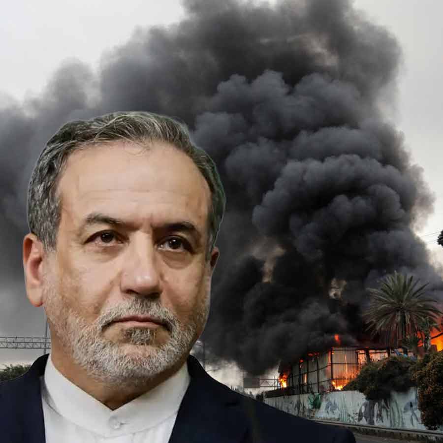 ইরানের বিদেশমন্ত্রী আব্বাস আরাঘচির হুঁশিয়ারির পরেই দুবাইয়ে হামলা।