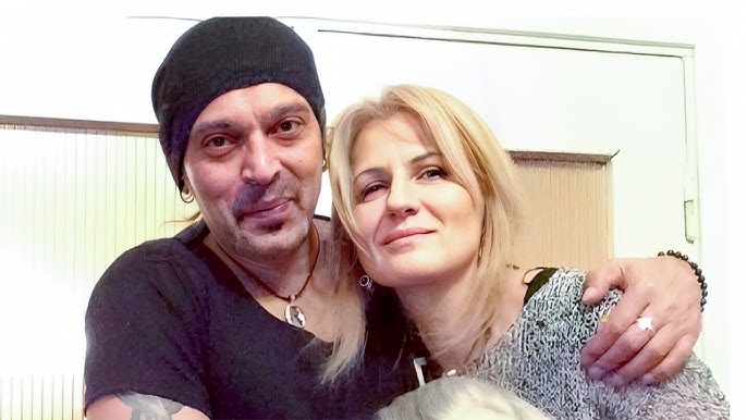 Mahesh Anand with his fifth wife