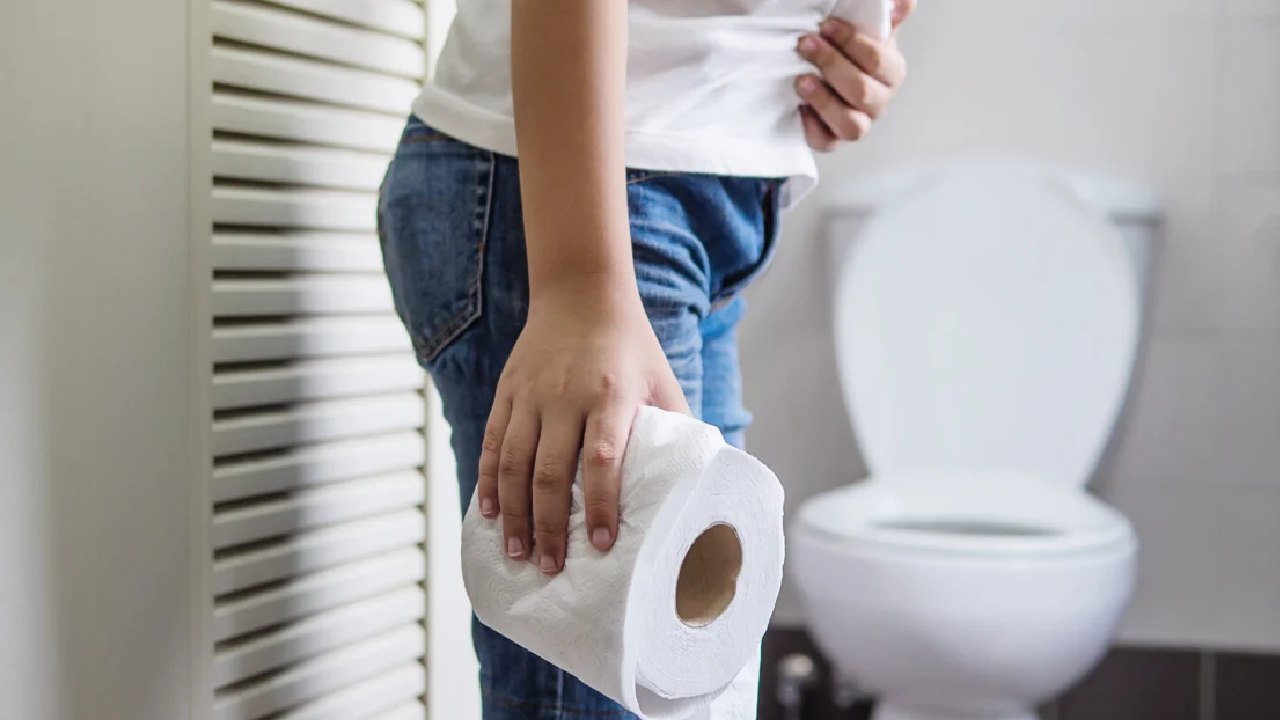 কোষ্ঠকাঠিন্যের কোন উপসর্গ এড়িয়ে যাওয়া ঠিক নয়?