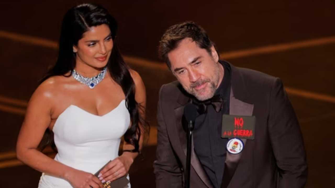 অস্কার মঞ্চে প্রিয়ঙ্কা চোপড়া আর হাভিয়ের বারদেম।