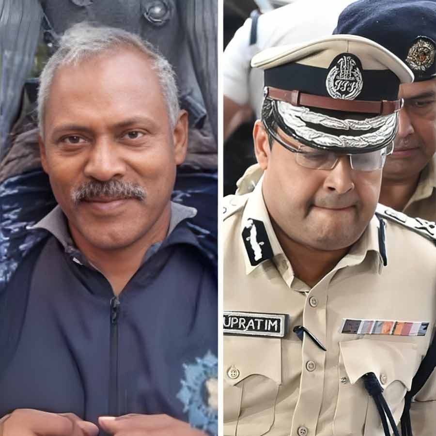 Ajay Kumar Nanda reached Lalbazar, Former Kolkata CP\\\\\\\'s Supratim Sarkar had left earlier