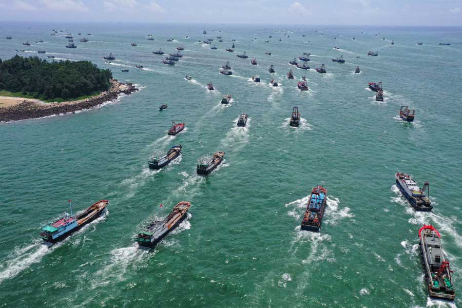 Is China planning to invade Taiwan as thousands of fishing vessels surprisingly amasses by Beijing